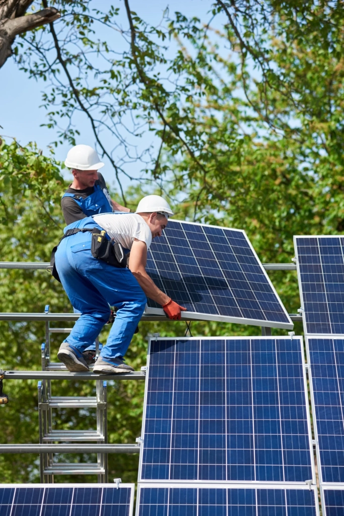 cropped-installation-systeme-panneau-solaire-autonome-energie-verte-renouvelable-scaled-1